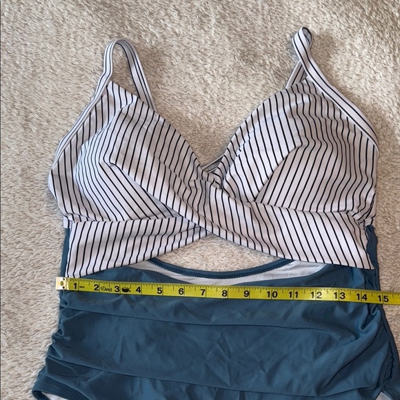 👙Women’s Eomenie Teal & Striped Criss Cross One-Piece Swimsuit – Size XL - Picture 3 of 10